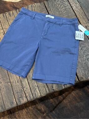 Lila Ryan NWT Navy Blue Chino Shorts - Women’s Size 12